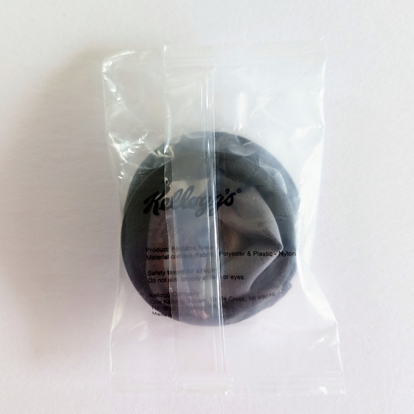 AVENGERS Flying DISK Nylon IRON MAN 2015 DISC Age of ULTRON Kellogg's Cereal NEW - Picture 3 of 4